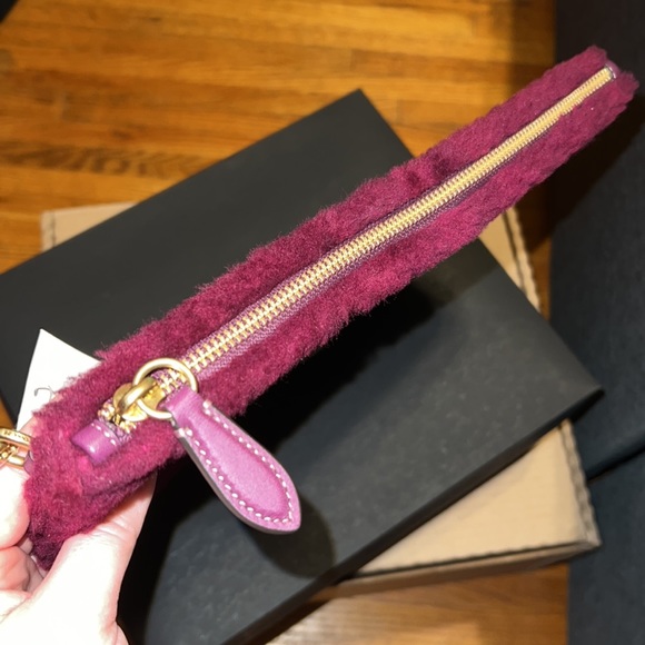 Coach Charter Pouch In Signature Shearling NWT - Picture 7 of 9